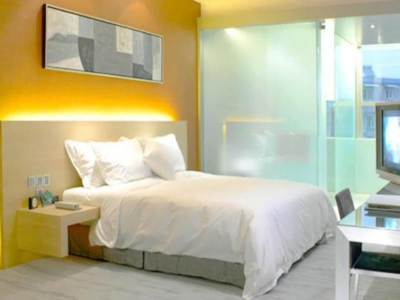 Logosun Hotel Wuhan Extérieur photo
