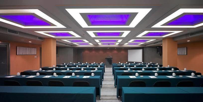 Logosun Hotel Wuhan Extérieur photo