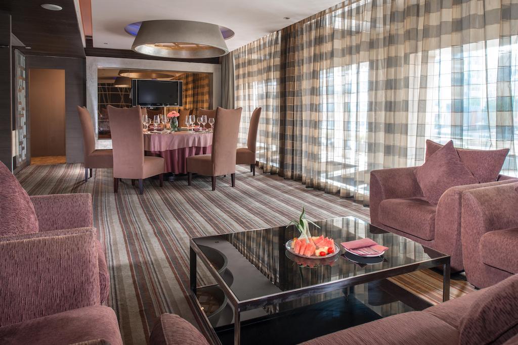 Logosun Hotel Wuhan Extérieur photo