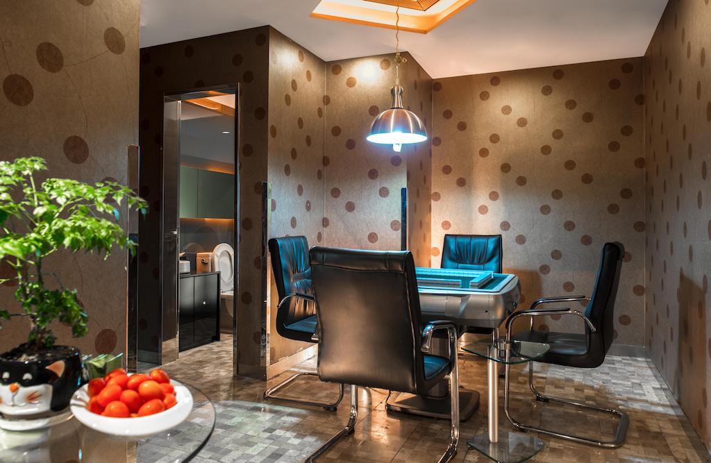 Logosun Hotel Wuhan Extérieur photo